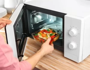 blind-person-using-microwave