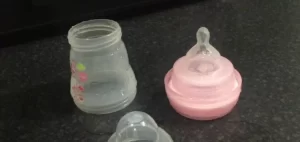 mam-bottles-in-front-of-microwave